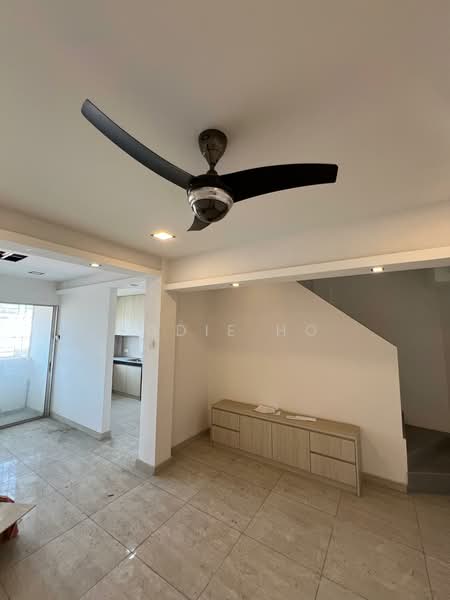 Rumah Flat untuk Dijual di Symphony Court - Eddie Ho - Living Room - PropertyGuru.com.my