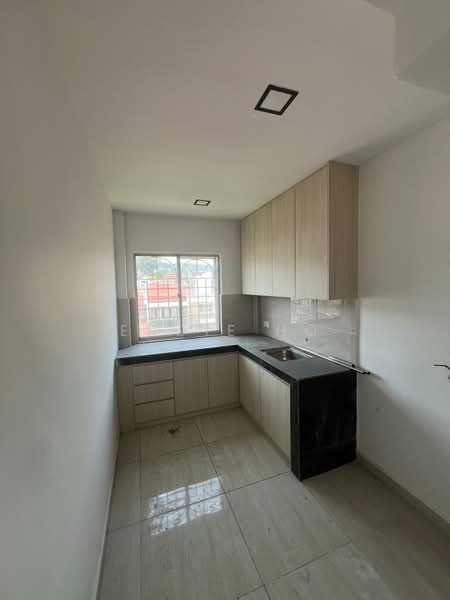 Rumah Flat untuk Dijual di Symphony Court - Eddie Ho - Kitchen - PropertyGuru.com.my