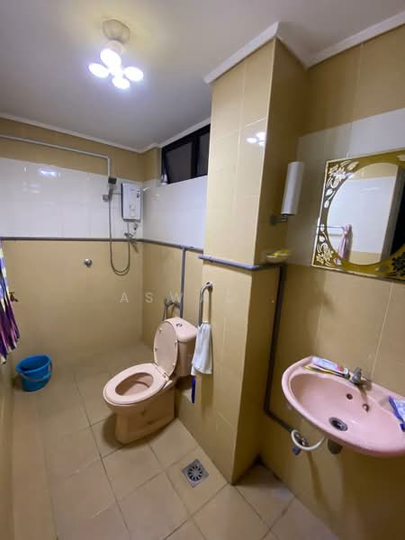 Rumah Teres 2 Tingkat untuk Dijual di Taman Lampam (Seberang Jaya) - Aswad . - Bathroom - PropertyGuru.com.my
