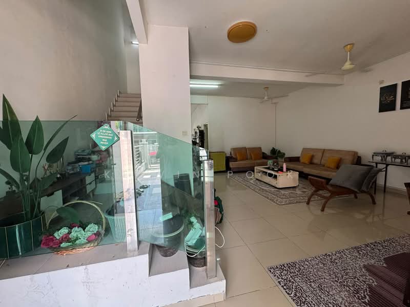 Rumah Teres 2 Tingkat untuk Dijual di Bandar Sri Sendayan (Negeri Sembilan) - Kelvin Pook - Living Room - PropertyGuru.com.my