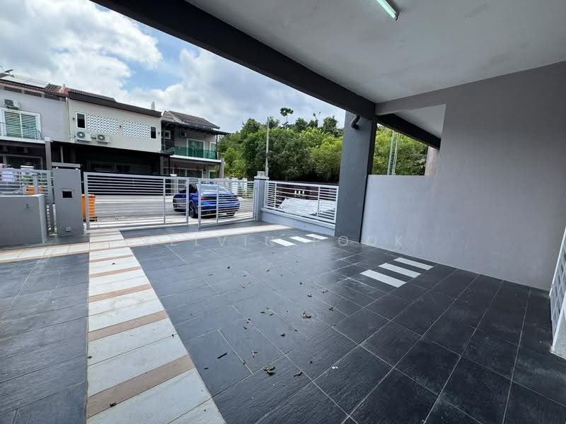 2-storey Terraced House for Sale in Bandar Sri Sendayan (Negeri Sembilan) - Kelvin Pook - Exterior - PropertyGuru.com.my