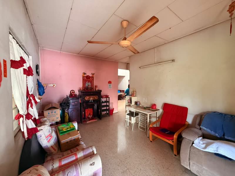 Rumah Teres 1 Tingkat untuk Dijual di Desa Jaya Kepong (Kepong) - Sean Yong - Living Room - PropertyGuru.com.my