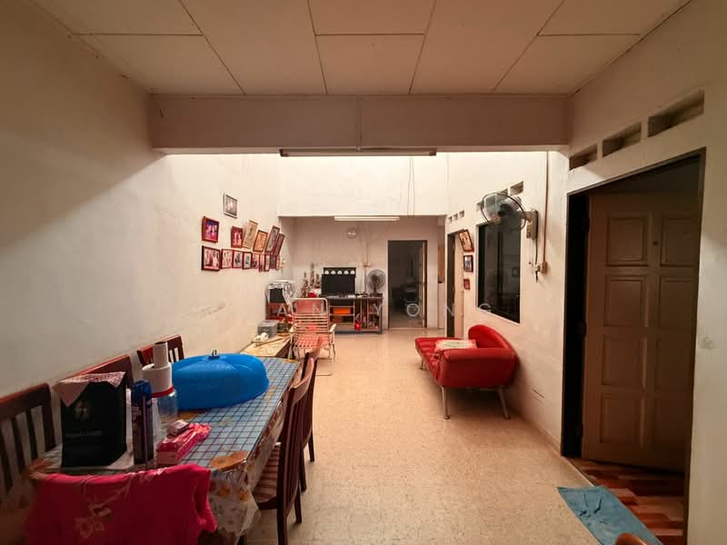 Rumah Teres 1 Tingkat untuk Dijual di Desa Jaya Kepong (Kepong) - Sean Yong - Living Room - PropertyGuru.com.my