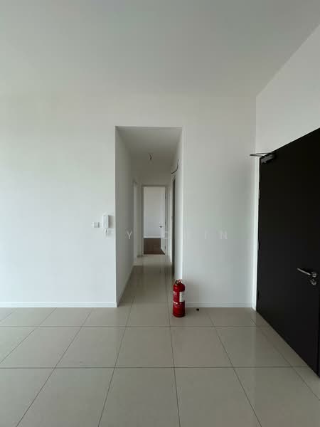 Condominium for Rent at The Maple Residences - Amy Chin - Corridor - PropertyGuru.com.my
