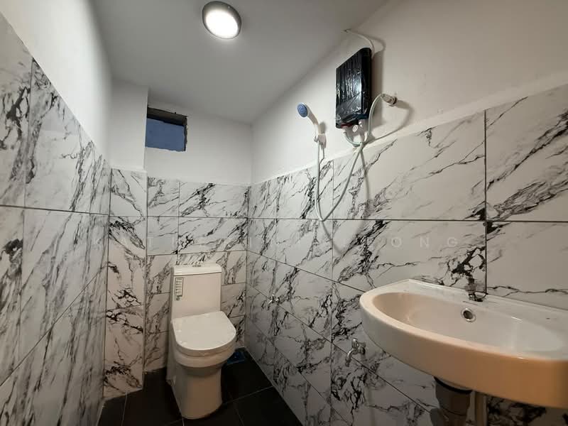2-storey Terraced House for Sale in Taman Bukit Rawang Jaya (Rawang) - Katherine Leong - Bathroom - PropertyGuru.com.my