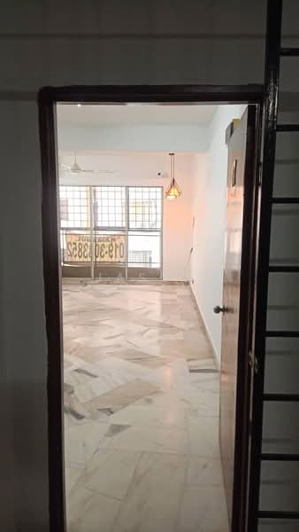 Pangsapuri untuk Dijual di Vista Lavender - Jason Chiam - Living Room - PropertyGuru.com.my