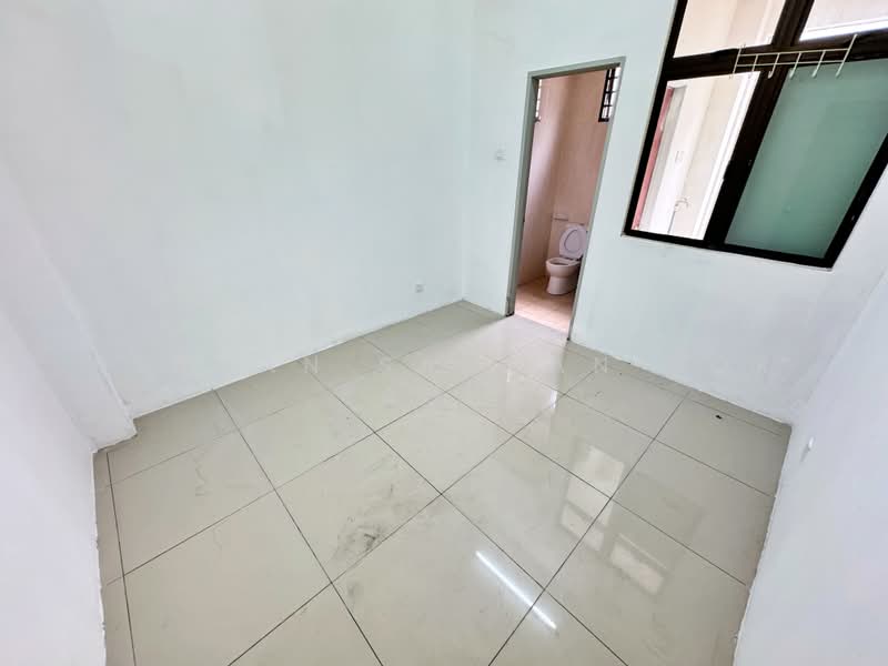 Rumah Teres untuk Dijual di Nilai (Negeri Sembilan) - Herman Sazwan Nor Rahim - Bedroom - PropertyGuru.com.my