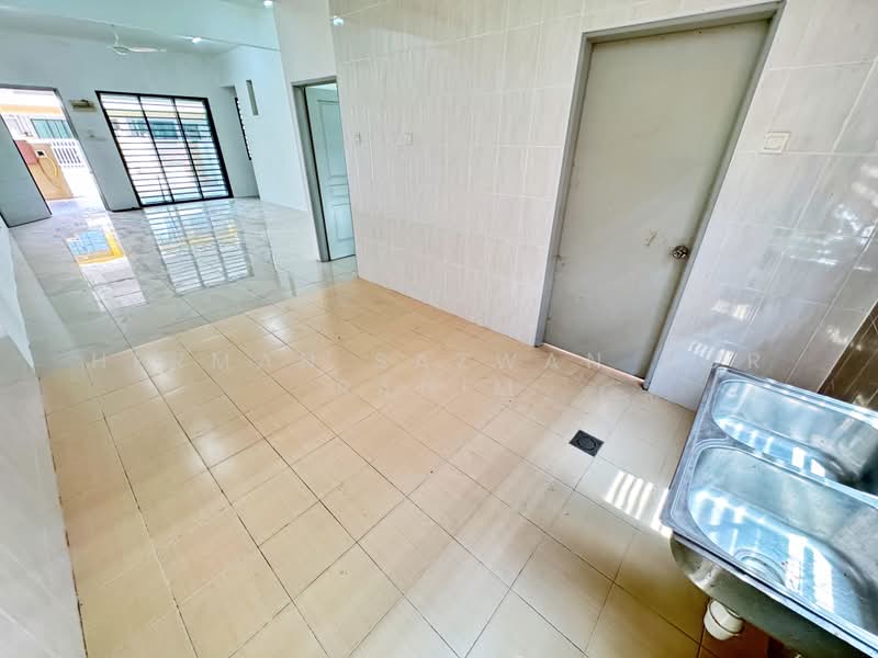 Rumah Teres untuk Dijual di Nilai (Negeri Sembilan) - Herman Sazwan Nor Rahim - Kitchen - PropertyGuru.com.my