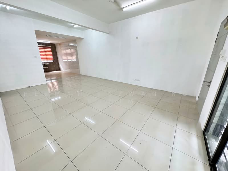Rumah Teres untuk Dijual di Nilai (Negeri Sembilan) - Herman Sazwan Nor Rahim - Living Room - PropertyGuru.com.my