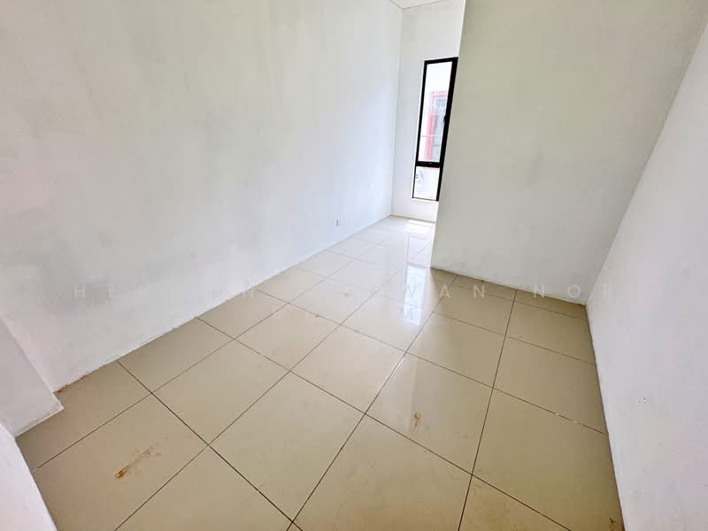Rumah Teres untuk Dijual di Nilai (Negeri Sembilan) - Herman Sazwan Nor Rahim - Bedroom - PropertyGuru.com.my