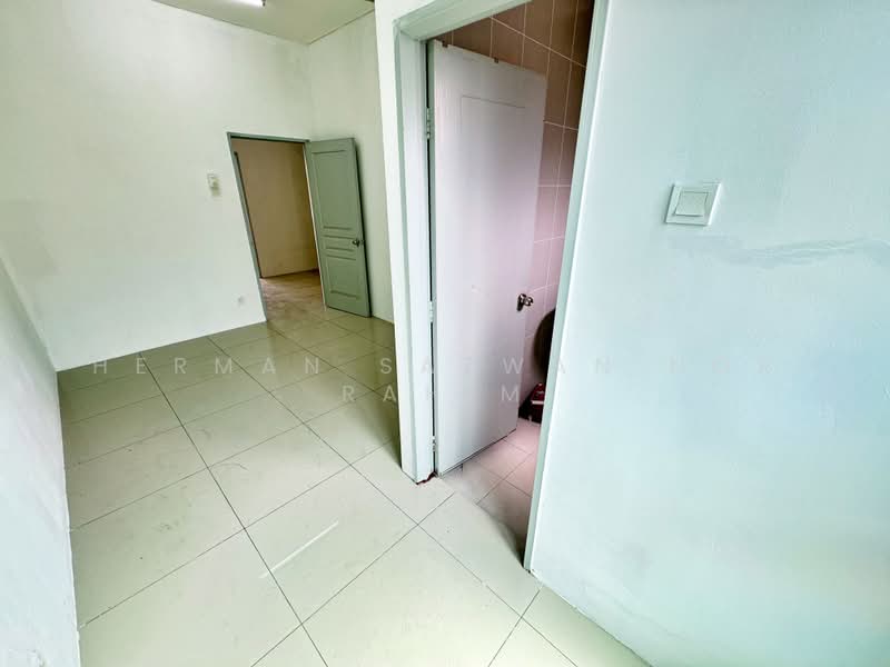 Rumah Teres untuk Dijual di Nilai (Negeri Sembilan) - Herman Sazwan Nor Rahim - Bedroom - PropertyGuru.com.my