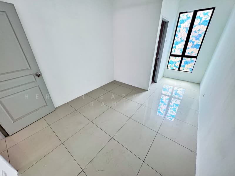 Rumah Teres untuk Dijual di Nilai (Negeri Sembilan) - Herman Sazwan Nor Rahim - Bedroom - PropertyGuru.com.my