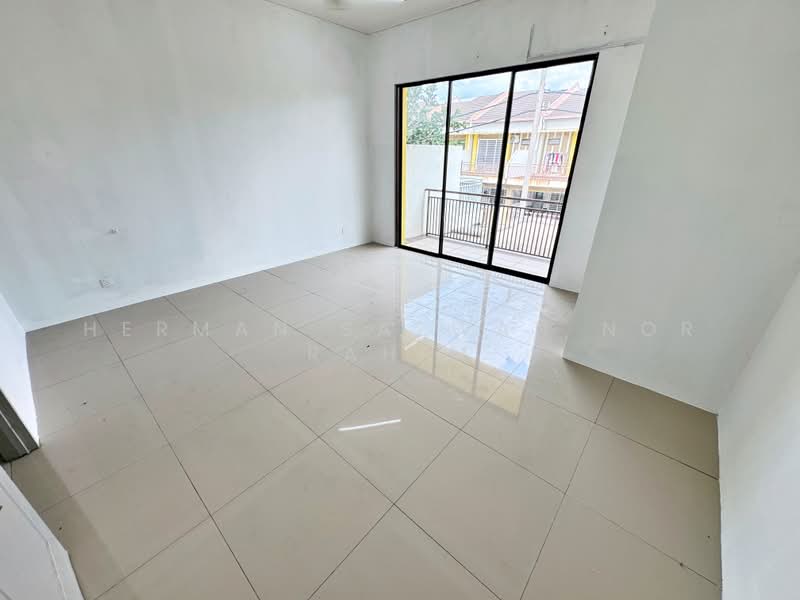Rumah Teres untuk Dijual di Nilai (Negeri Sembilan) - Herman Sazwan Nor Rahim - Bedroom - PropertyGuru.com.my