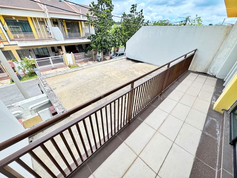 Rumah Teres untuk Dijual di Nilai (Negeri Sembilan) - Herman Sazwan Nor Rahim - Balcony - PropertyGuru.com.my