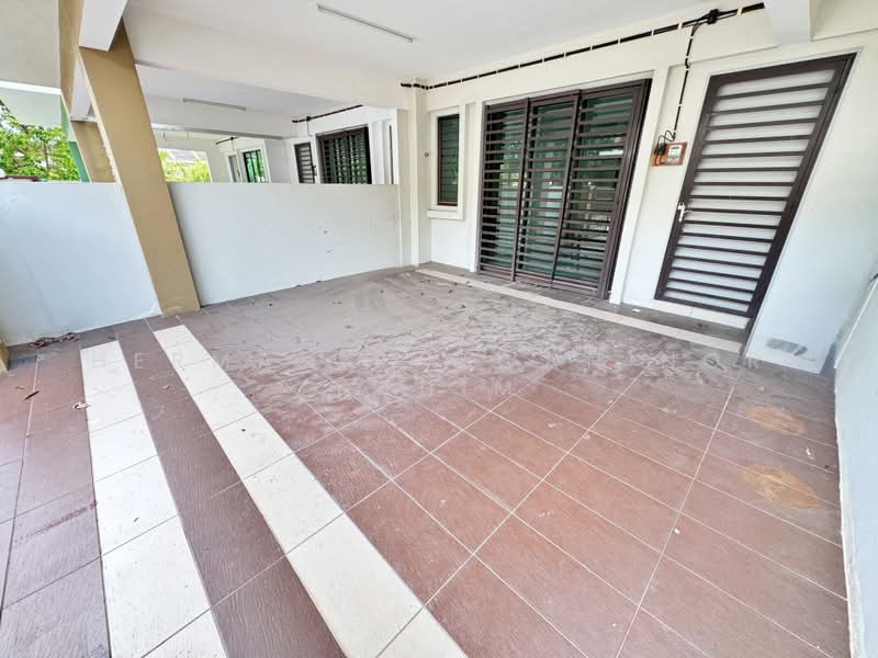 Rumah Teres untuk Dijual di Nilai (Negeri Sembilan) - Herman Sazwan Nor Rahim - Porch - PropertyGuru.com.my