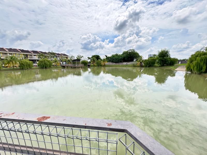 Rumah Teres untuk Dijual di Nilai (Negeri Sembilan) - Herman Sazwan Nor Rahim - Lake - PropertyGuru.com.my