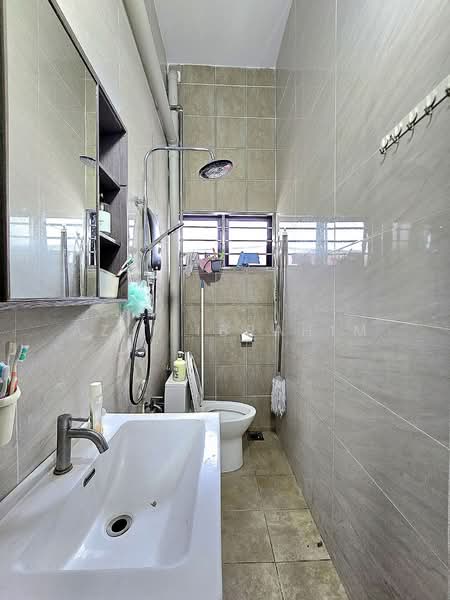 2-storey Terraced House for Sale in Ampang Indah (Ampang) - Azli Ibrahim - Bathroom - PropertyGuru.com.my