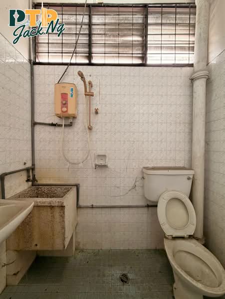 Rumah Teres 1 Tingkat untuk Dijual di Taman Inderawasih (Perai) - Jack Ng - Bathroom - PropertyGuru.com.my