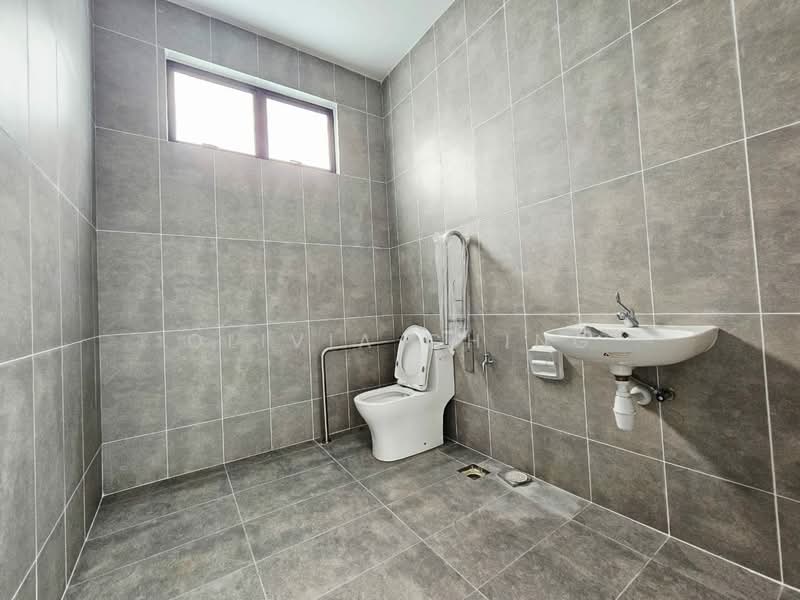 Kilang untuk Disewa di Eco Business Park 1 (Johor Bahru) - Olivia Ching - Bathroom - PropertyGuru.com.my