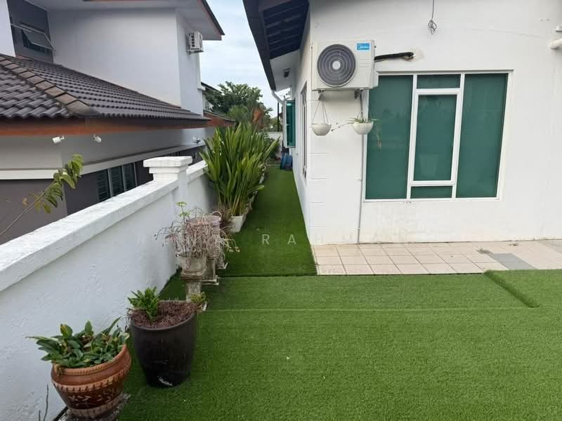 Bungalow for Sale in Taman Rasah Kemayan (Rasah) - Rena Rahman - Exterior - PropertyGuru.com.my