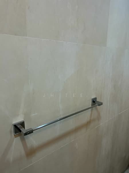 Servis Apartment untuk Disewa di Cliveden @ Plaza Damas 3 - JH Tee - Bathroom - PropertyGuru.com.my
