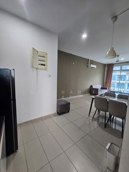 Servis Apartment untuk Disewa di THE SENAI GARDEN (PANGSAPURI IMPIAN SENAI) - Stephanie Yap - Living Room - PropertyGuru.com.my