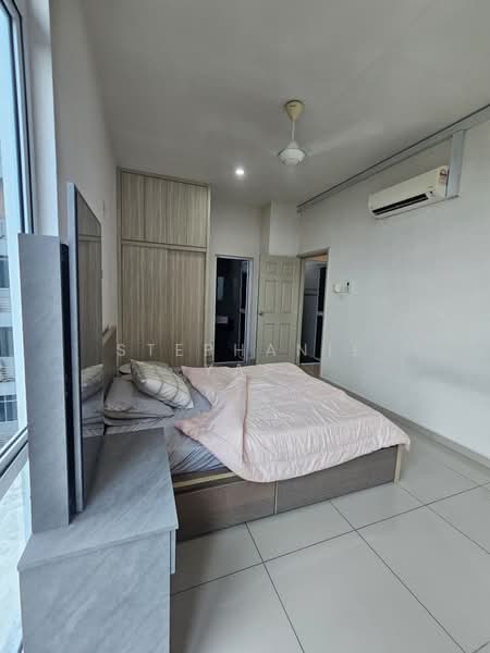 Servis Apartment untuk Disewa di THE SENAI GARDEN (PANGSAPURI IMPIAN SENAI) - Stephanie Yap - Bedroom - PropertyGuru.com.my