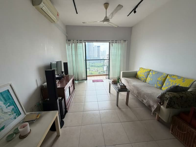 Kondominium untuk Dijual di Changkat View - Cyrus Ong - Living Room - PropertyGuru.com.my