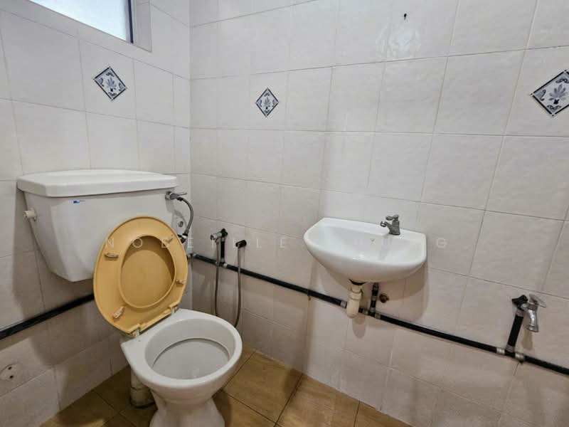 2-storey Terraced House for Sale in Usj 26 (Subang Jaya) - Nobeille Chung - Bathroom - PropertyGuru.com.my