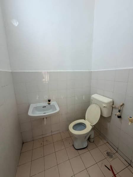 1-storey Terraced House for Sale in Taman Kota Masai (Pasir Gudang) - Zoey Lee - Bathroom - PropertyGuru.com.my