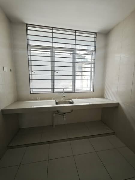 Rumah Teres untuk Disewa di Taman Jelok Impian (Kajang) - Nick Sim - Kitchen - PropertyGuru.com.my