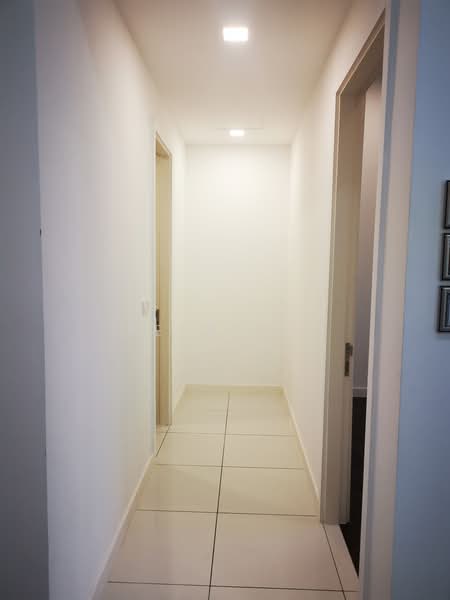 Condominium for Sale at The Veo - PeiGee . - Corridor - PropertyGuru.com.my