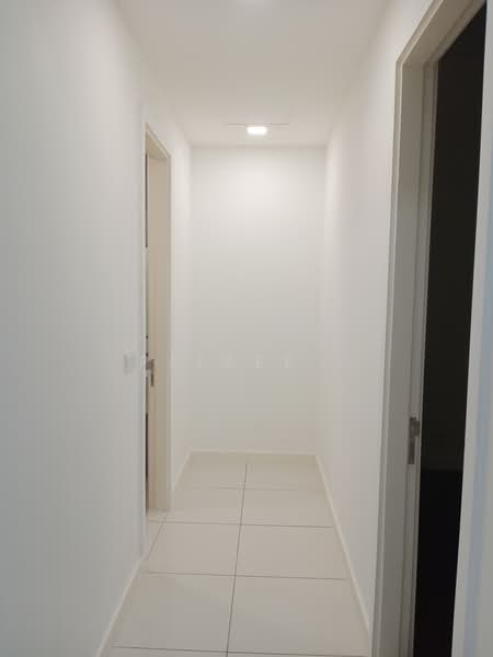 Condominium for Sale at The Veo - PeiGee . - Corridor - PropertyGuru.com.my