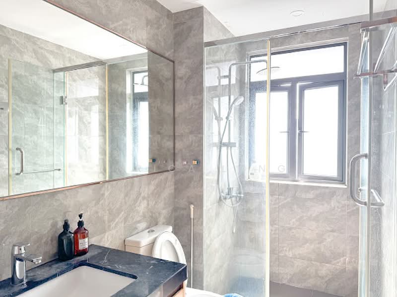 Service Residence for Sale at R&F Princess Cove Phase 1 - Enrica Long - Bathroom - PropertyGuru.com.my