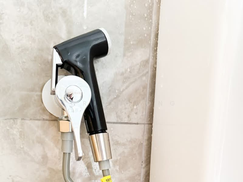 Service Residence for Sale at R&F Princess Cove Phase 1 - Enrica Long - Bathroom - PropertyGuru.com.my