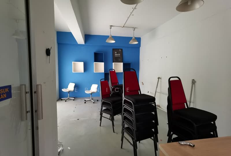 Kedai / Pejabat untuk Disewa di Bandar Putra Permai (Seri Kembangan) - Vernice Ng - Interior - PropertyGuru.com.my