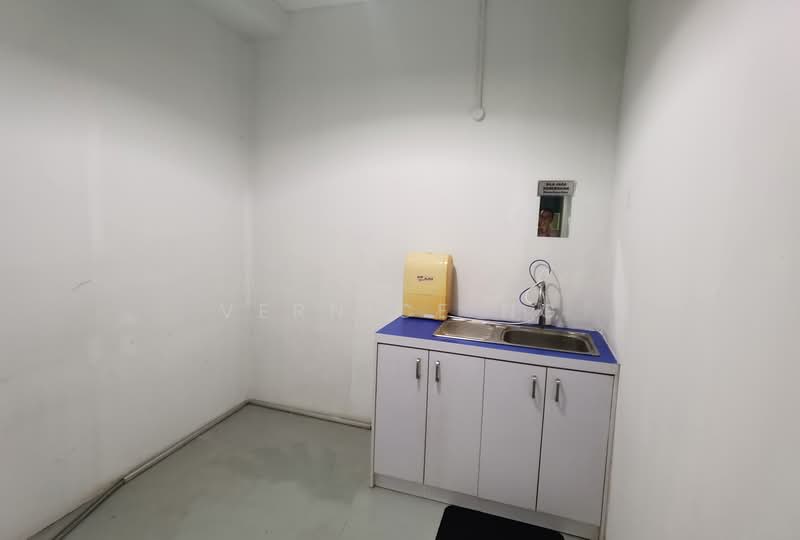 Kedai / Pejabat untuk Disewa di Bandar Putra Permai (Seri Kembangan) - Vernice Ng - Interior - PropertyGuru.com.my