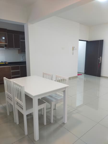 Kondominium untuk Disewa di Emerald Residence - Vincent Tan - Dining Room - PropertyGuru.com.my