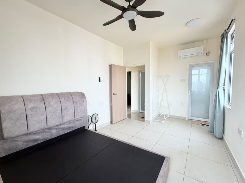 Servis Apartment untuk Disewa di Larkin Heights - Brandon Chua - Bedroom - PropertyGuru.com.my