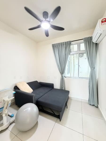 Servis Apartment untuk Disewa di Larkin Heights - Brandon Chua - Living Room - PropertyGuru.com.my