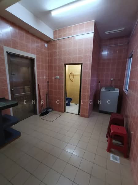 2-storey Terraced House for Sale in Taman Setia Indah (Tebrau) - Enrica Long - Bathroom - PropertyGuru.com.my