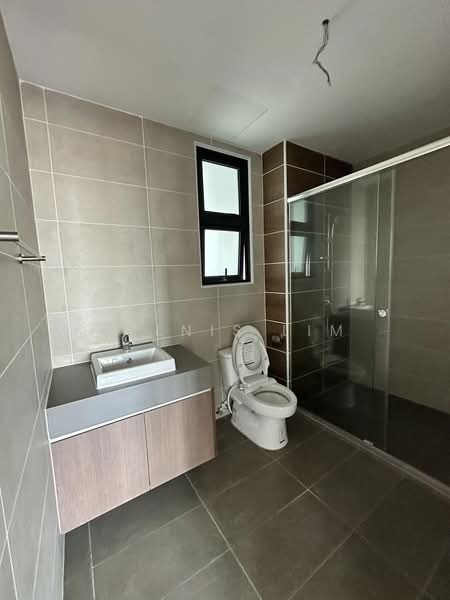 Condominium for Sale at Hillcrest Heights - Welnis Lim - Bathroom - PropertyGuru.com.my