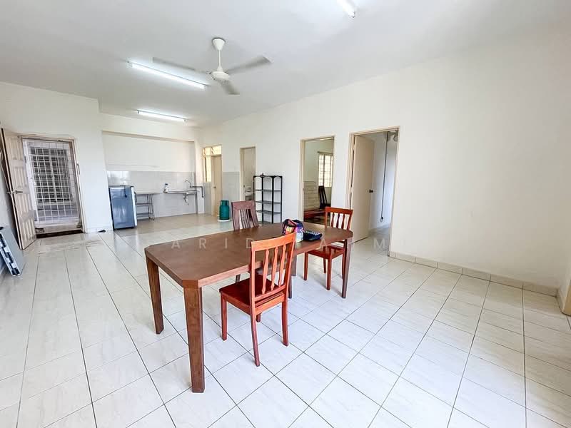 Kondominium untuk Dijual di Kondominium Kristal - Farid Fahmi - PropertyGuru.com.my