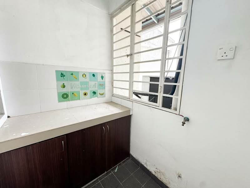 Kondominium untuk Dijual di Alpha Villa - Amzar Faiz - PropertyGuru.com.my