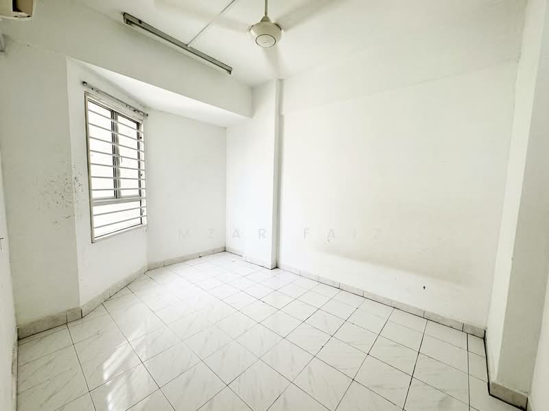 Kondominium untuk Dijual di Alpha Villa - Amzar Faiz - PropertyGuru.com.my