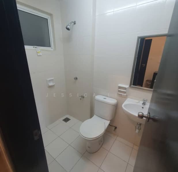 Kondominium untuk Dijual di Armanee Terrace - Jessica Lim - Bathroom - PropertyGuru.com.my