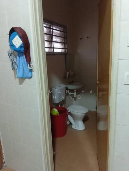 2-storey Terraced House for Sale in Taman Kekwa (Seremban) - Samantha Chang - Bathroom - PropertyGuru.com.my