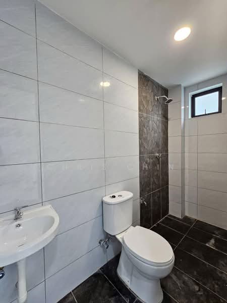 Rumah Teres 2 Tingkat untuk Dijual di Taman Daya (Johor Bahru) - Chris Chin - Bathroom - PropertyGuru.com.my
