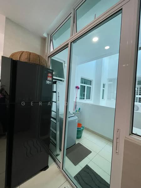 Servis Apartment untuk Dijual di Setia Tri-angle - Gerald Peski - PropertyGuru.com.my