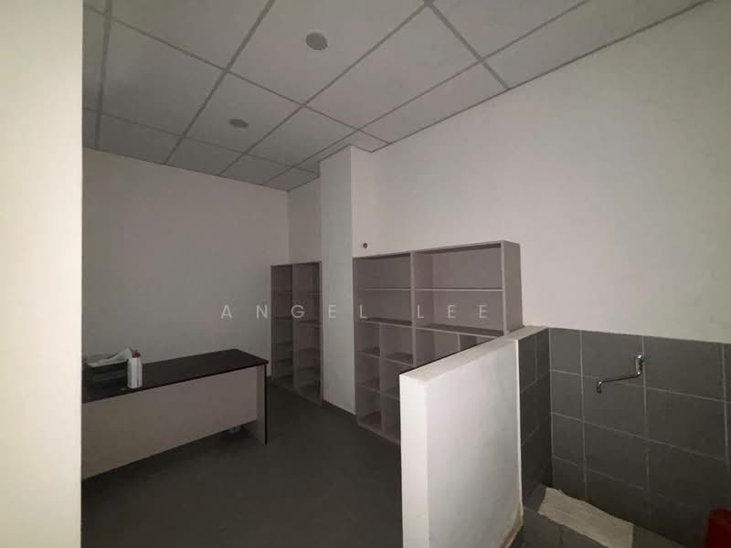 Terrace Factory for Rent in Taman Desa Cemerlang (Ulu Tiram) - Angel Lee - Interior - PropertyGuru.com.my
